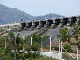 Pollachi – Aliyar Dam